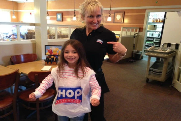 Sabelle at IHOP re IHOP shirt